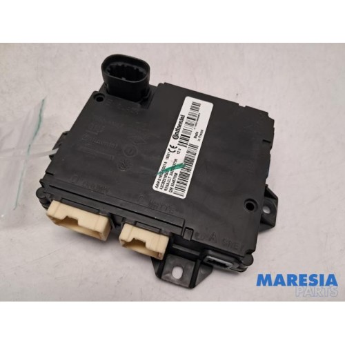 Renault - Trafic - Central door locking module