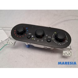Renault - Trafic - Panneau de commandes chauffage