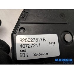 Renault - Trafic - Sliding door lock mechanism, right