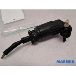 Alfa Romeo - Giulietta - Windscreen washer pump