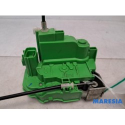 Alfa Romeo - Giulietta - Front door lock mechanism 4-door, right