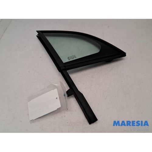 Citroen - DS3 - Quarter light, front right