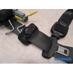 Alfa Romeo - Giulietta - Front seatbelt, right