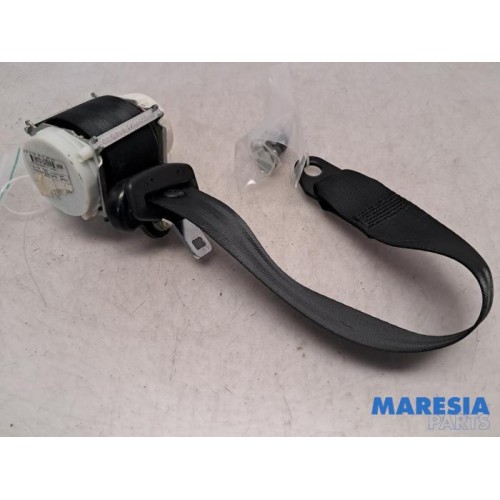 Alfa Romeo - Giulietta - Rear seatbelt, right