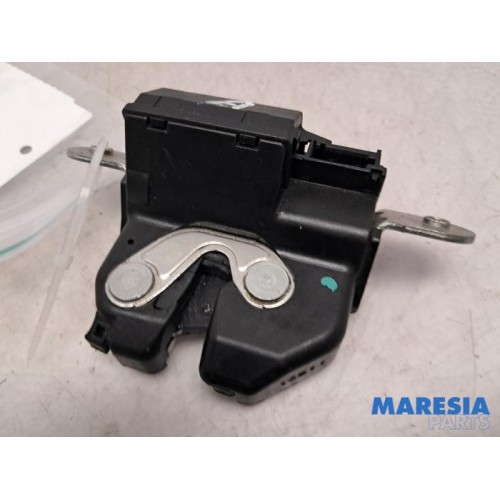 Alfa Romeo - Giulietta - Tailgate lock mechanism