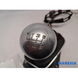 Alfa Romeo - Giulietta - Gear stick