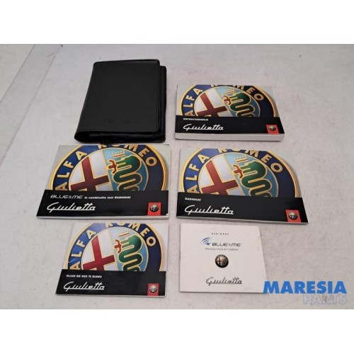 Alfa Romeo - Giulietta - Instruction Booklet