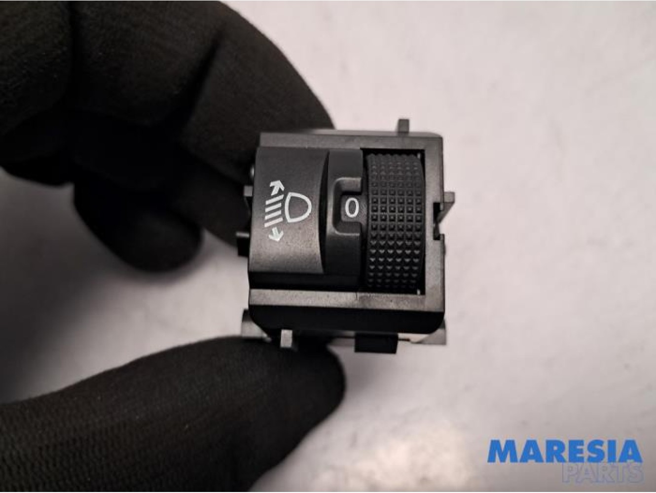 Citroen - C3 - AIH headlight switch