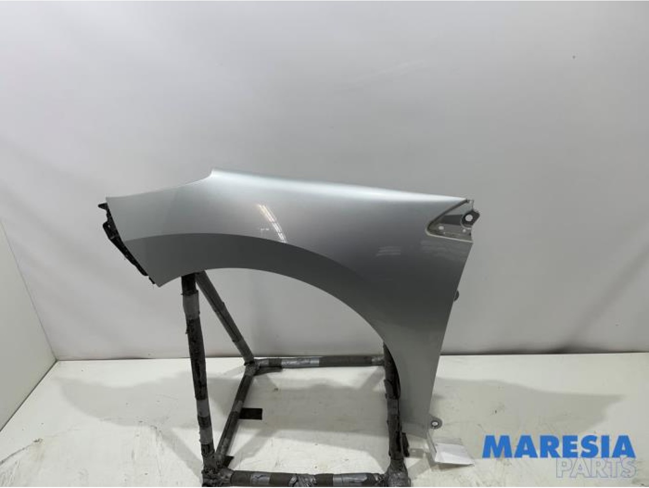 Peugeot - 308 - Front wing, left