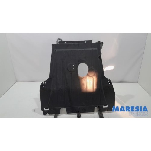 Renault - ZOE - Engine protection panel