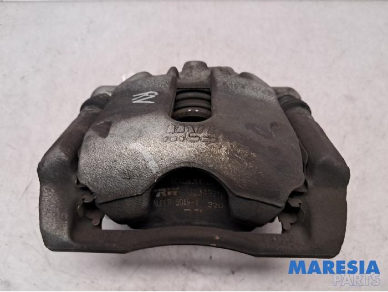 Renault - ZOE - Front brake calliper, right