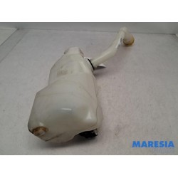 Renault - ZOE - Front windscreen washer reservoir