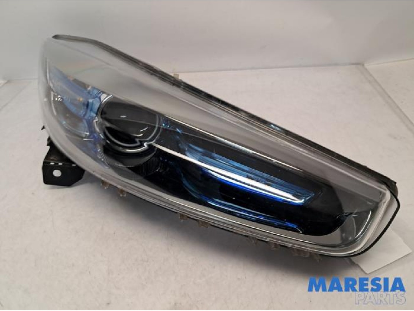 Renault - ZOE - Phare droit