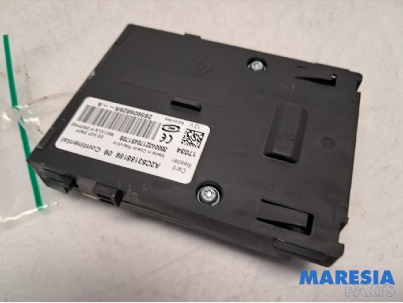 Renault - ZOE - Card reader (lock)