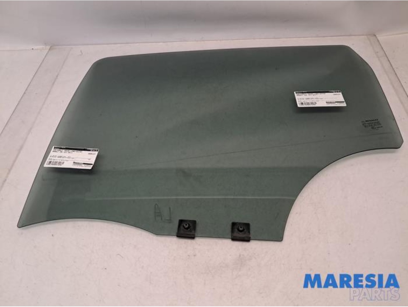 Renault - ZOE - Rear door window 4-door, left