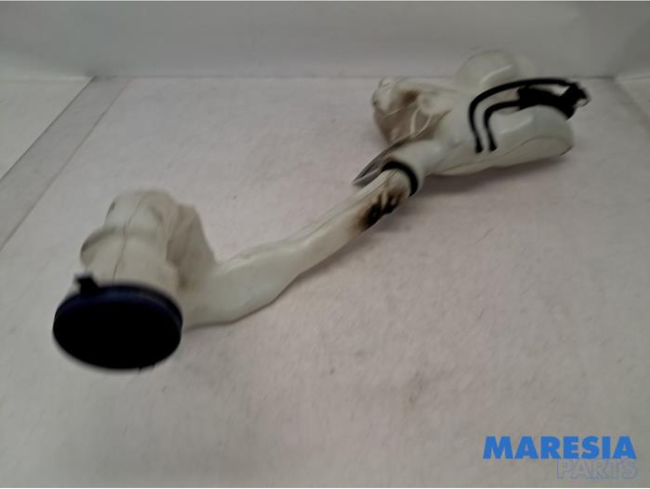 Citroen - C3 - Front windscreen washer reservoir