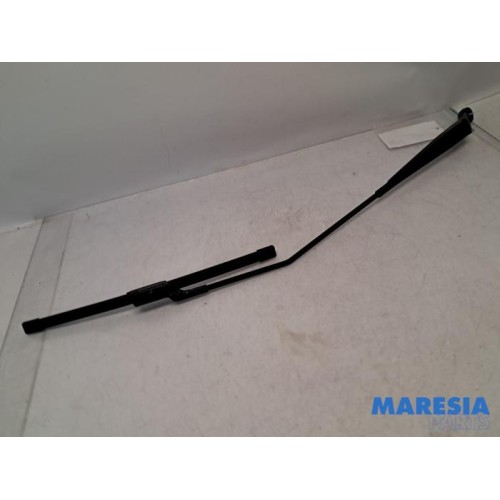 Citroen - C3 - Front wiper arm