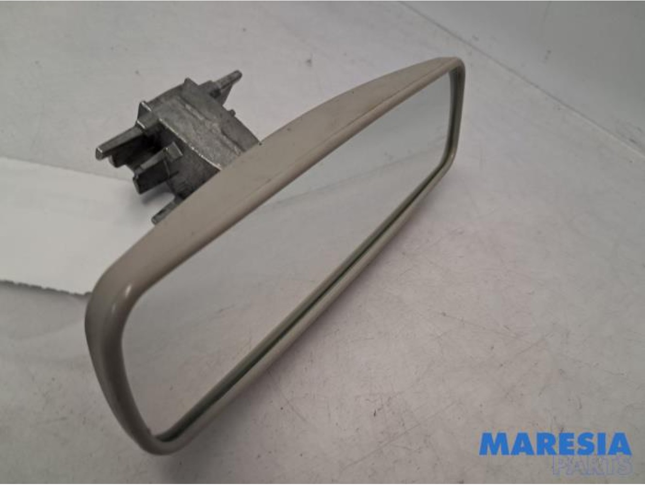 Renault - ZOE - Rear view mirror
