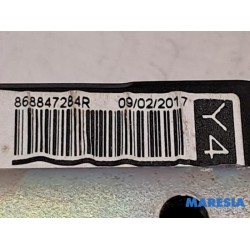 Renault - ZOE - Front seatbelt, right