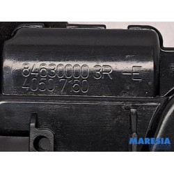 Renault - ZOE - Tailgate lock mechanism