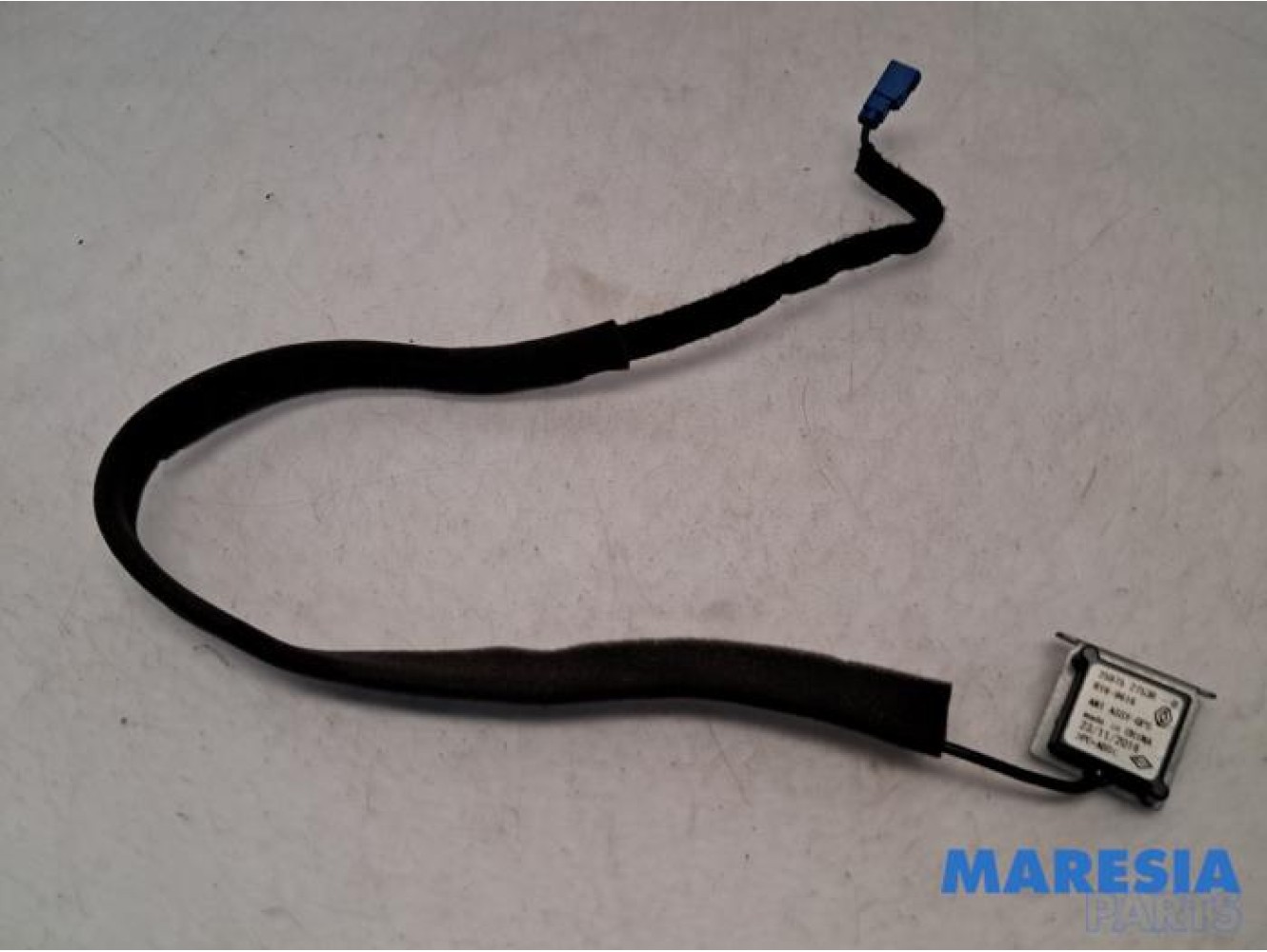 Renault - ZOE - GPS antenna
