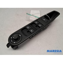 Renault - ZOE - Multi-functional window switch