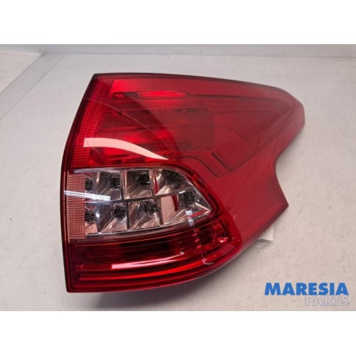 Citroen - C5 - Taillight, right
