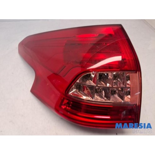 Citroen - C5 - Taillight, left
