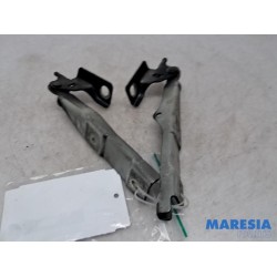 Citroen - DS3 - Bonnet Hinge