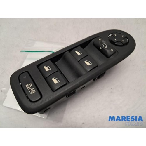 Citroen - C5 - Multi-functional window switch