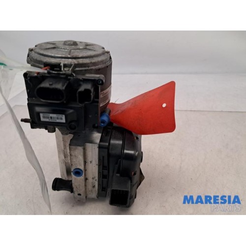Citroen - C5 - LHM pump (suspension)
