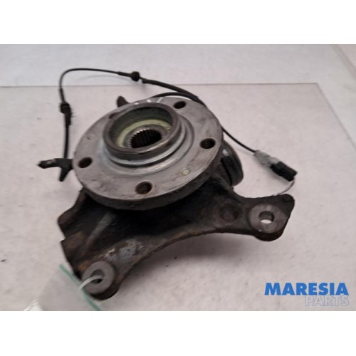 Citroen - C5 - Fusee links-voor