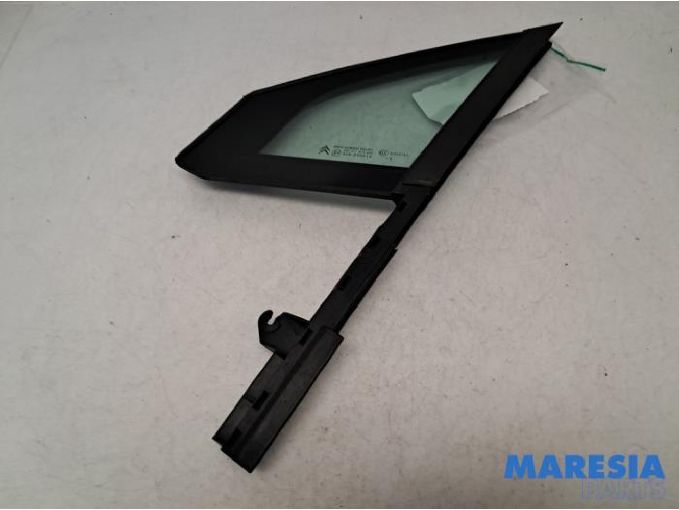 Citroen - C5 - Quarter light, front left