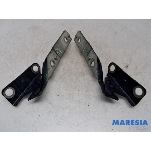 Citroen - C5 - Bonnet Hinge