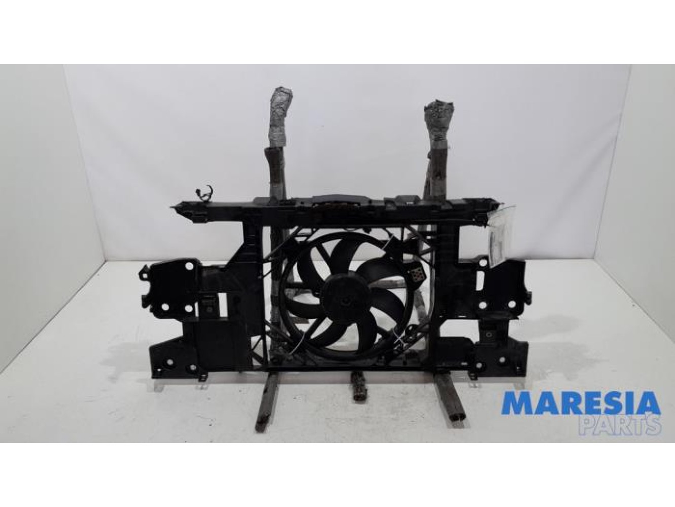 Renault - Megane - Front panel