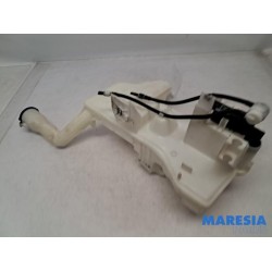 Citroen - C5 - Front windscreen washer reservoir