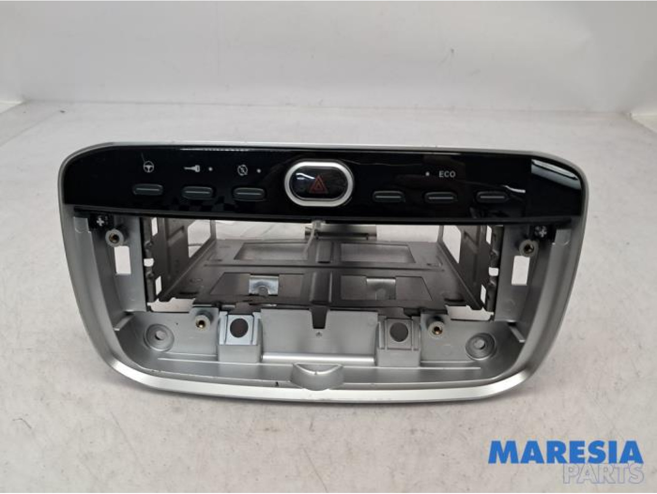 Fiat - Punto - Radio omlijsting