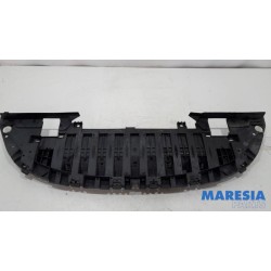 Renault - Megane - Bumper bottom