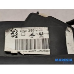 Peugeot - 308 - Koplamp links