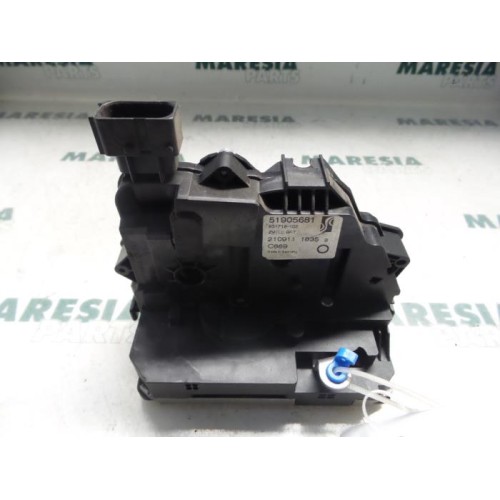 Fiat - Punto - Front door lock mechanism 4-door, right
