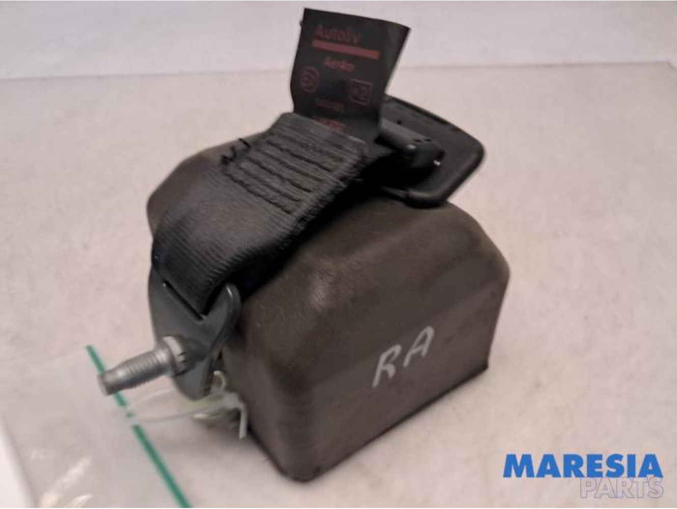 Peugeot - 308 - Rear seatbelt, right