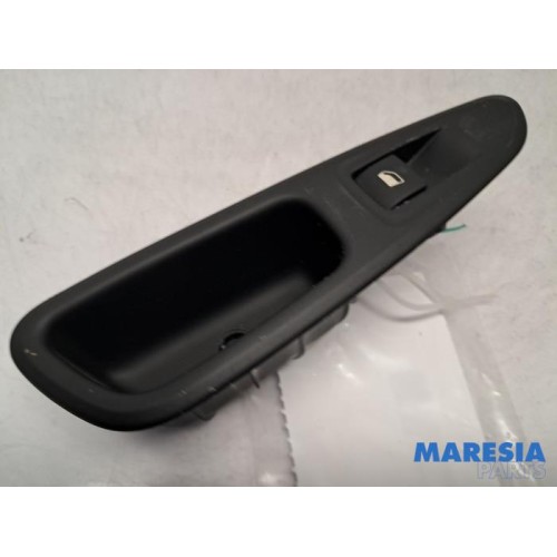 Peugeot - 308 - Electric window switch