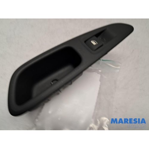 Peugeot - 308 - Electric window switch