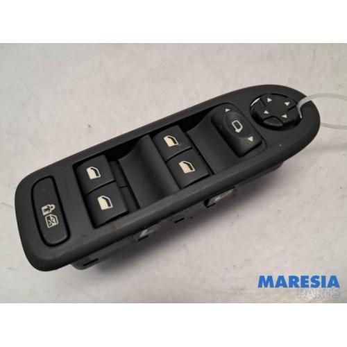 Peugeot - 308 - Multi-functional window switch