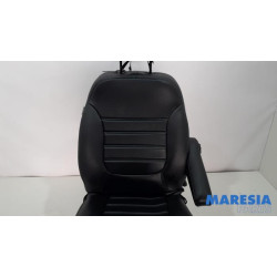 Renault - Trafic - Seat, right