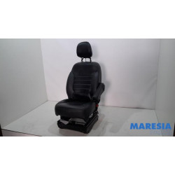 Renault - Trafic - Seat, right