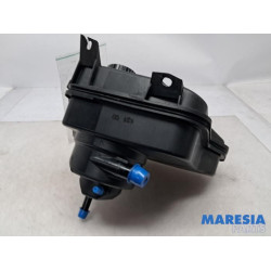 Citroen - C5 - Power steering fluid reservoir