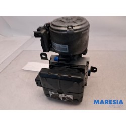 Citroen - C5 - LHM pump (suspension)