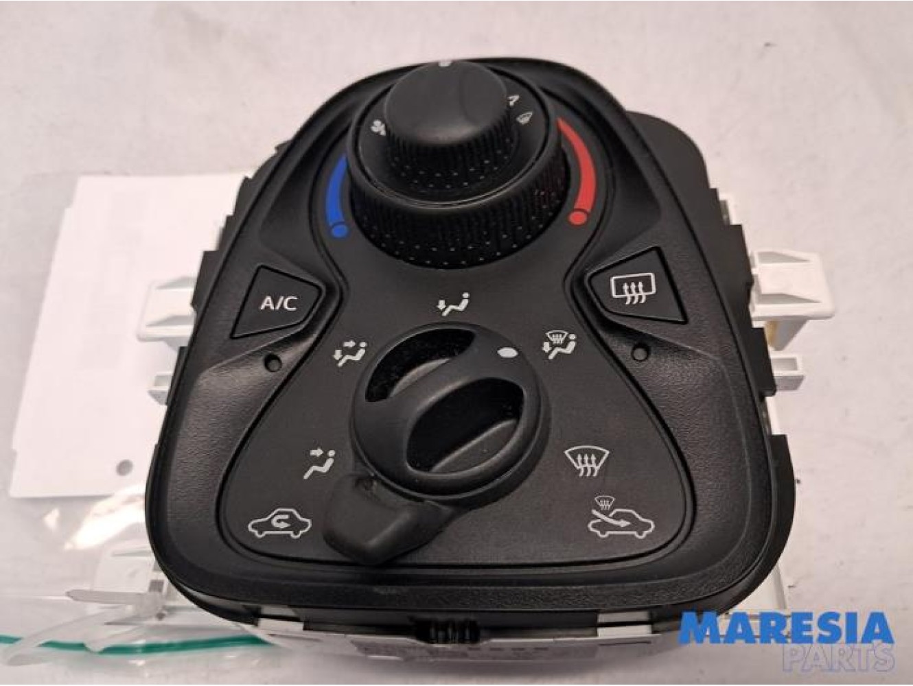 Peugeot - 108 - Heater control panel