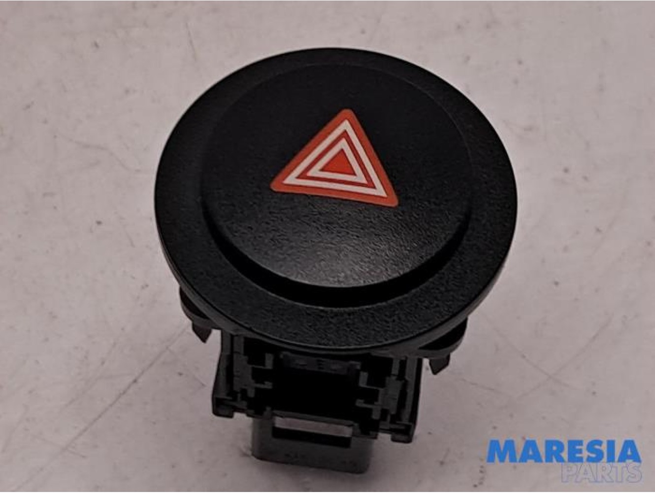 Peugeot - 108 - Panic lighting switch